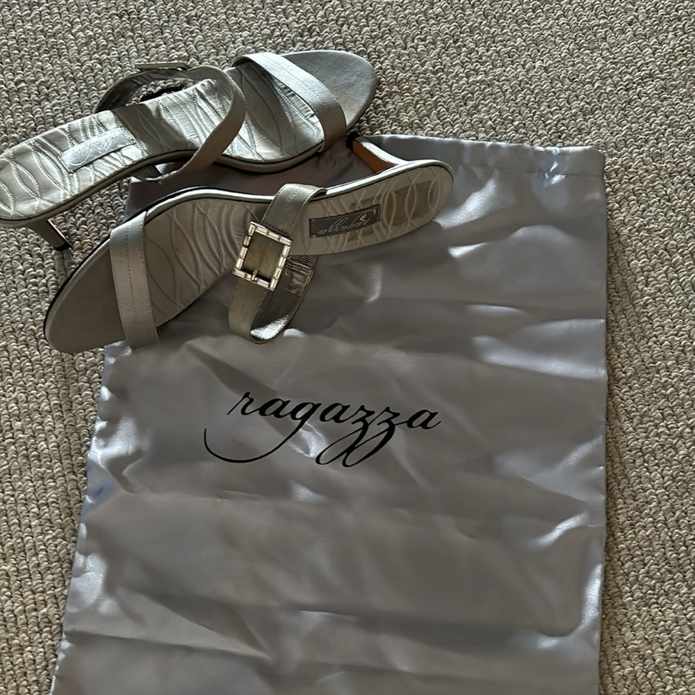 Silver heels by Ragazza - Picture 2 of 14